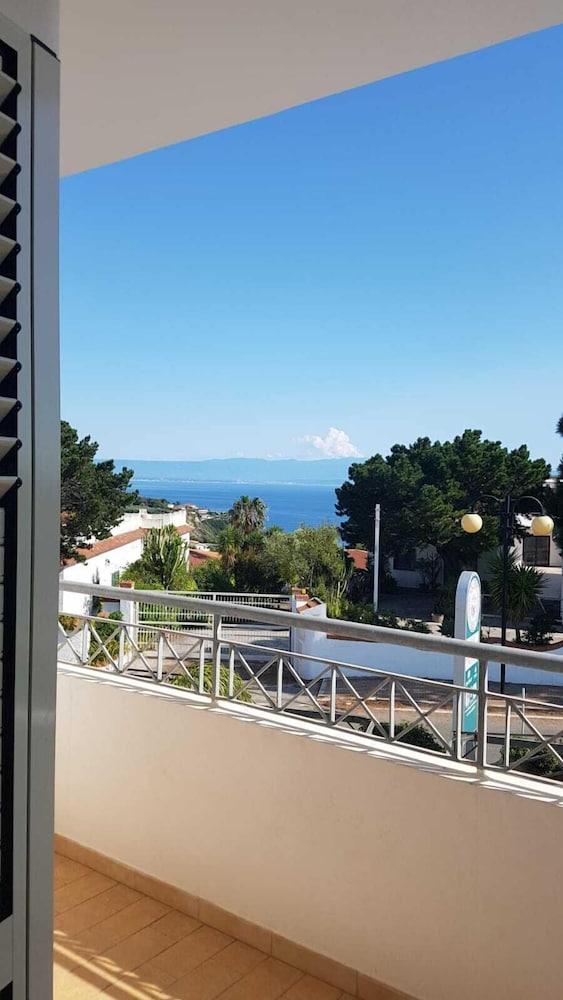 Hotel Eolo Capo Vaticano Exterior photo